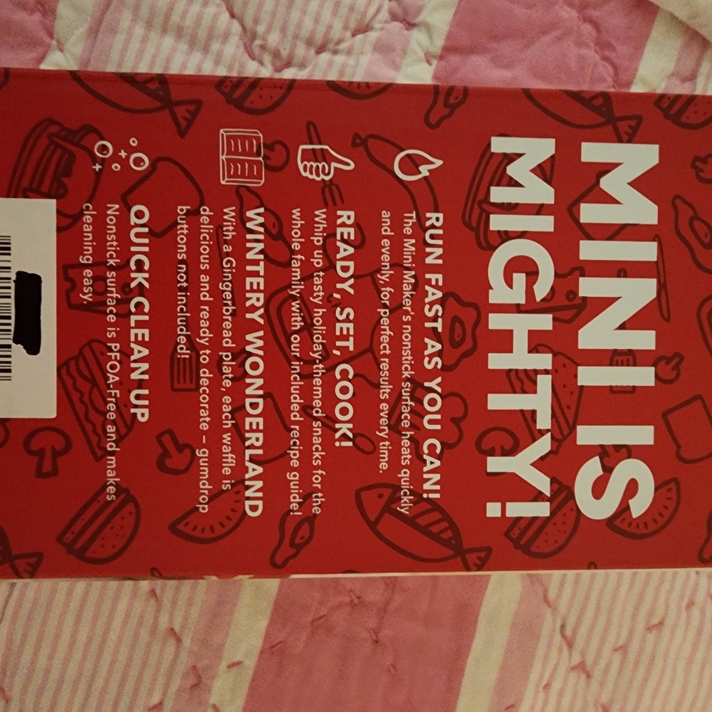 DASH Mini waffle maker - Picture 2 of 3